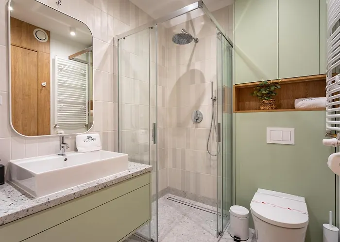 Park C12-z Dostepem Do Basenu, Sauny, Jacuzzi, Silowni 斯克拉斯卡波伦巴